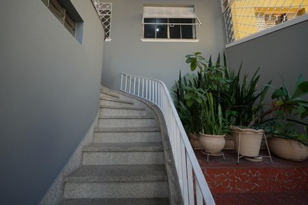 Casa para alugar com 120m², 2 quartos e 2 vagasEntrada