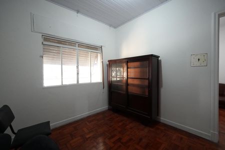 Casa para alugar com 120m², 2 quartos e 2 vagasQuarto