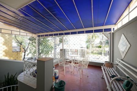 Casa para alugar com 120m², 2 quartos e 2 vagasVaranda