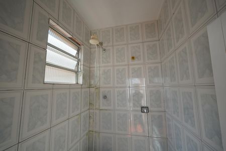 Casa para alugar com 120m², 2 quartos e 2 vagasBanheiro de serviço