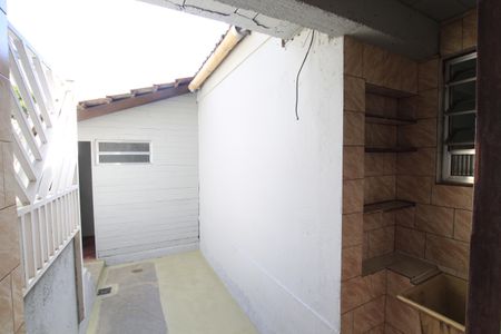 Casa para alugar com 25m², 1 quarto e 1 vagaquintal