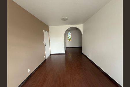 Apartamento à venda com 100m², 3 quartos e 2 vagasSala