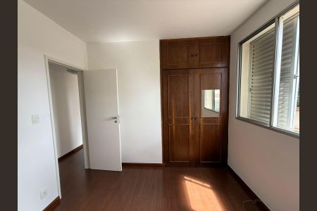 Apartamento à venda com 100m², 3 quartos e 2 vagasQuarto