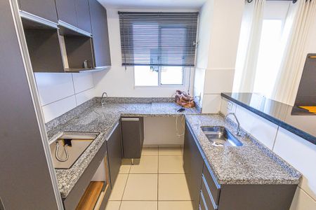 Cozinha de apartamento à venda com 2 quartos, 42m² em Trevo, Belo Horizonte