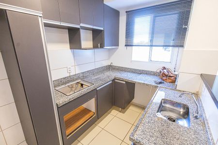 Cozinha de apartamento à venda com 2 quartos, 42m² em Trevo, Belo Horizonte