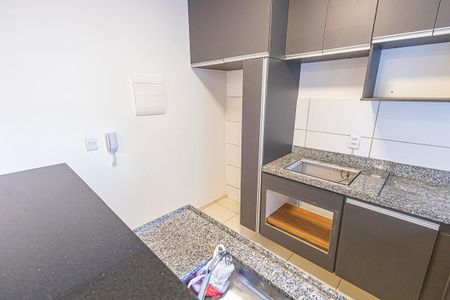 Cozinha de apartamento à venda com 2 quartos, 42m² em Trevo, Belo Horizonte