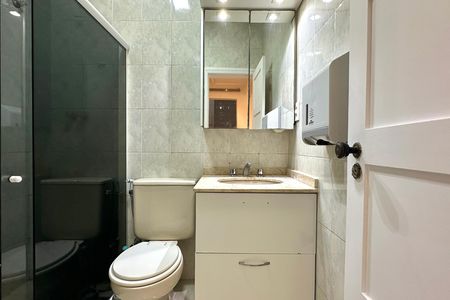 Apartamento à venda com 188m², 4 quartos e 2 vagasBanheiro social