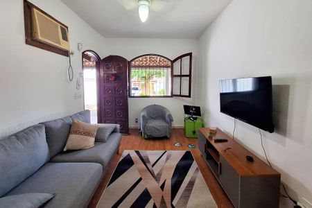 Casa para alugar com 80m², 2 quartos e 3 vagasSala