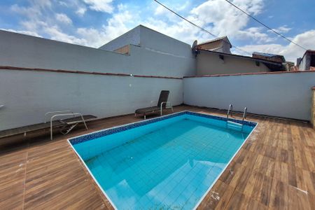 Casa para alugar com 80m², 2 quartos e 3 vagasQuintal