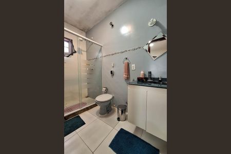 Casa para alugar com 80m², 2 quartos e 3 vagasBanheiro da Suíte 1