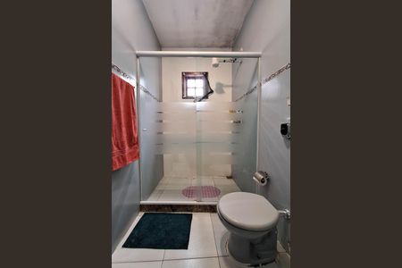 Casa para alugar com 80m², 2 quartos e 3 vagasBanheiro da Suíte 1