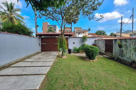 Casa para alugar com 80m², 2 quartos e 3 vagasQuintal
