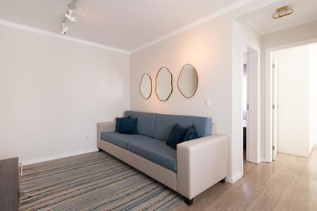 Sala de apartamento para alugar com 2 quartos, 50m² em Uberaba, Curitiba