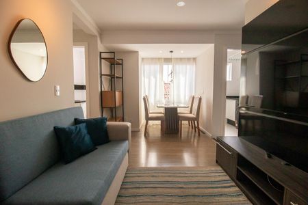 Sala de apartamento para alugar com 2 quartos, 50m² em Uberaba, Curitiba