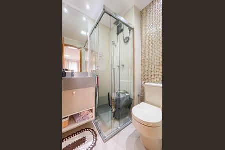 Apartamento à venda com 85m², 3 quartos e 2 vagas Apartamento à venda com 85m², 3 quartos e 2 vagasBanheiro da Suíte