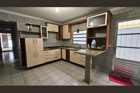 Casa para alugar com 200m², 3 quartos e 1 vaga