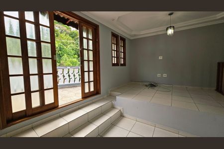 Casa para alugar com 200m², 3 quartos e 1 vaga