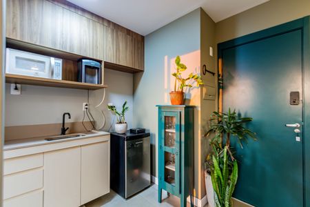Cozinha de apartamento para alugar com 1 quarto, 40m² em Boaçava, São Paulo