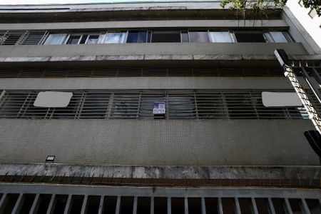 Apartamento à venda com 130m², 3 quartos e sem vagaFachada com Plaquinha