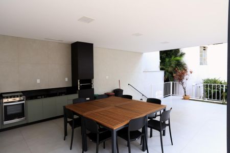 Apartamento à venda com 130m², 3 quartos e sem vagaÁrea comum - Churrasqueira