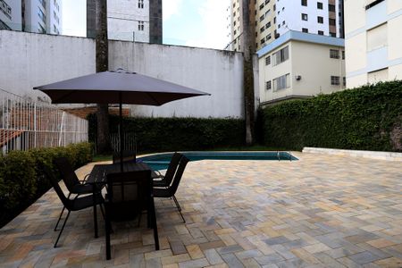 Apartamento à venda com 130m², 3 quartos e sem vagaÁrea comum - Piscina