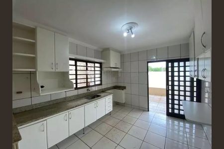 Cozinha de casa para alugar com 3 quartos, 270m² em Cidade Jardim, Uberlândia
