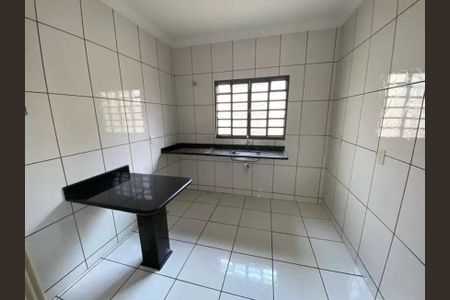 Cozinha de casa para alugar com 3 quartos, 270m² em Cidade Jardim, Uberlândia