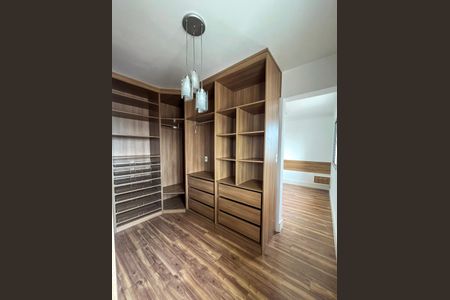 Apartamento à venda com 103m², 2 quartos e 2 vagasCloset