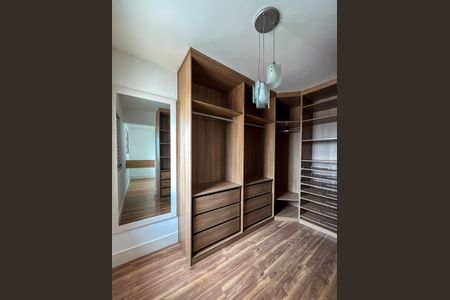 Apartamento à venda com 103m², 2 quartos e 2 vagasCloset