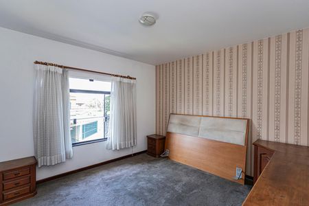 Casa para alugar com 249m², 4 quartos e 4 vagas Casa para alugar com 249m², 4 quartos e 4 vagasSuite