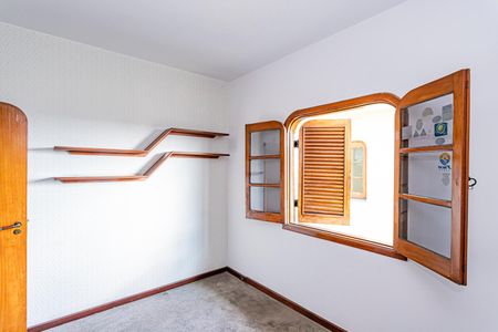 Casa para alugar com 249m², 4 quartos e 4 vagas Casa para alugar com 249m², 4 quartos e 4 vagasQuarto 2