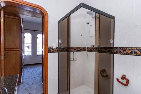 Casa para alugar com 249m², 4 quartos e 4 vagas Casa para alugar com 249m², 4 quartos e 4 vagasBanheiro suite