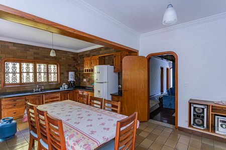 Casa para alugar com 249m², 4 quartos e 4 vagas Casa para alugar com 249m², 4 quartos e 4 vagasCopa e cozinha