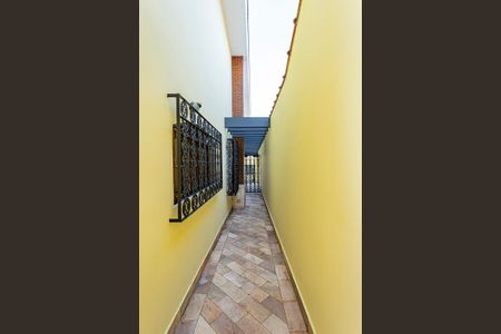 Casa para alugar com 249m², 4 quartos e 4 vagas Casa para alugar com 249m², 4 quartos e 4 vagasCorredor