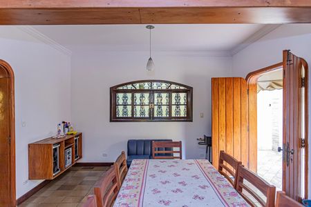 Casa para alugar com 249m², 4 quartos e 4 vagas Casa para alugar com 249m², 4 quartos e 4 vagasCopa e cozinha