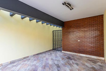 Casa para alugar com 249m², 4 quartos e 4 vagas Casa para alugar com 249m², 4 quartos e 4 vagasGaragem