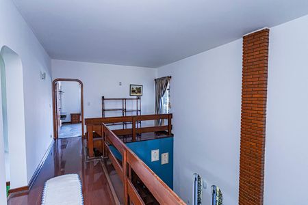 Casa para alugar com 249m², 4 quartos e 4 vagas Casa para alugar com 249m², 4 quartos e 4 vagasCorredor