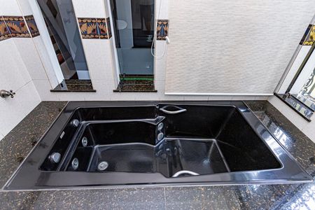 Casa para alugar com 249m², 4 quartos e 4 vagas Casa para alugar com 249m², 4 quartos e 4 vagasBanheiro suite