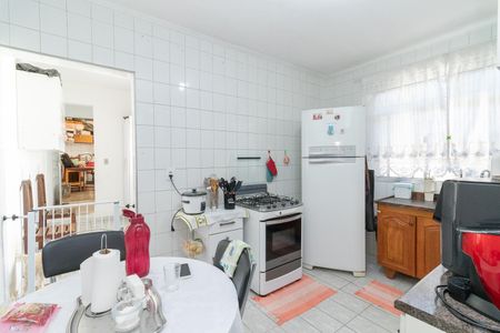 Casa à venda com 125m², 5 quartos e 1 vaga Casa à venda com 125m², 5 quartos e 1 vagaCozinha