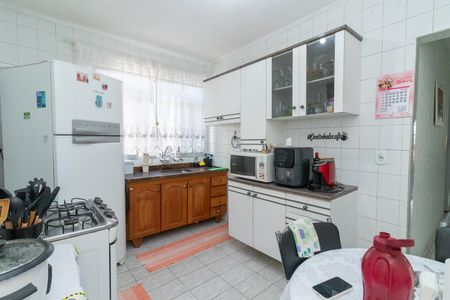 Casa à venda com 125m², 5 quartos e 1 vaga Casa à venda com 125m², 5 quartos e 1 vagaCozinha