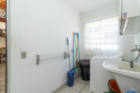 Casa à venda com 125m², 5 quartos e 1 vaga Casa à venda com 125m², 5 quartos e 1 vagaÁrea de Serviço