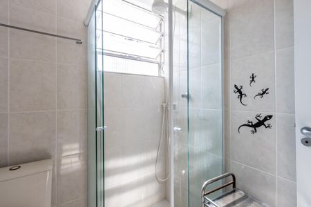 Apartamento à venda com 68m², 2 quartos e 1 vagaBanheiro do Corredor