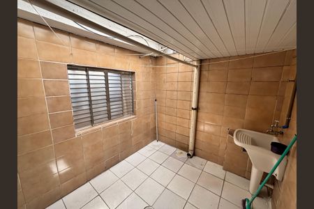 Casa para alugar com 60m², 2 quartos e 1 vagaÁrea de Serviço