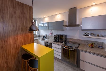 Apartamento para alugar com 100m², 2 quartos e 2 vagas Apartamento para alugar com 100m², 2 quartos e 2 vagasCozinha