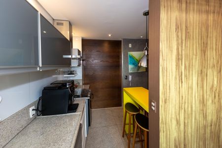 Apartamento para alugar com 100m², 2 quartos e 2 vagas Apartamento para alugar com 100m², 2 quartos e 2 vagasCozinha