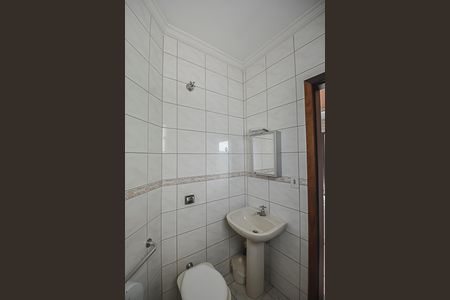 Casa à venda com 322m², 4 quartos e 4 vagasBanheiro de serviço