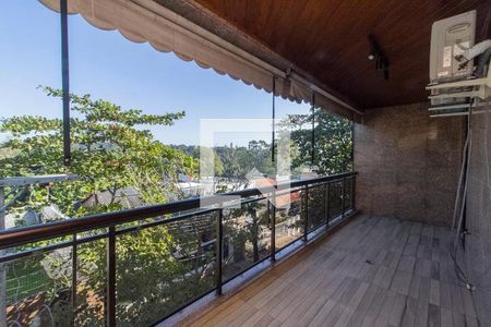 Apartamento à venda com 105m², 3 quartos e 2 vagasVaranda
