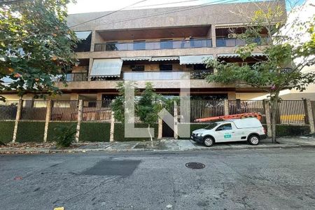 Apartamento à venda com 105m², 3 quartos e 2 vagasFachada
