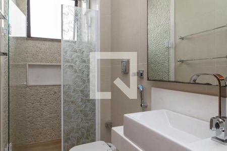 Apartamento à venda com 105m², 3 quartos e 2 vagasBanheiro