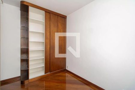 Apartamento à venda com 105m², 3 quartos e 2 vagasQuarto
